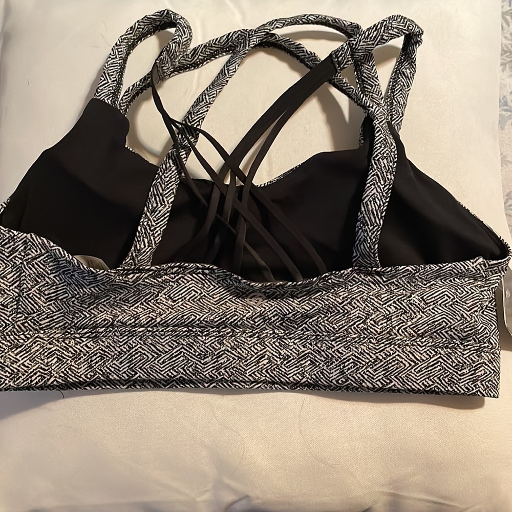 NWT Champion sports bra - Picture 2 of 4